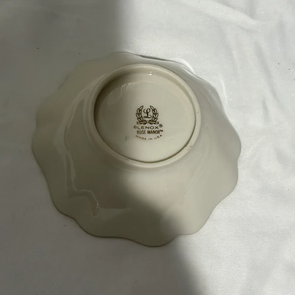 Lenox Rose Manor Vintage Pink Rosebuds Porcelain Trinket Dish 24k gold rim 4
